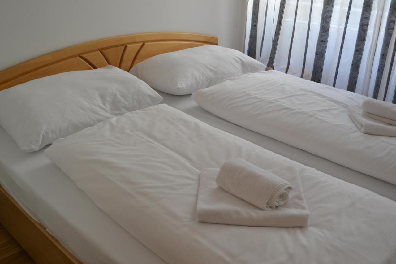 Goldfisch Apartment Taborstrasse เวียนนา ภายนอก รูปภาพ