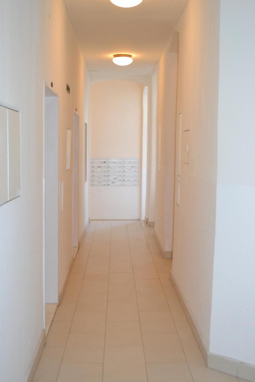 Goldfisch Apartment Taborstrasse เวียนนา ภายนอก รูปภาพ
